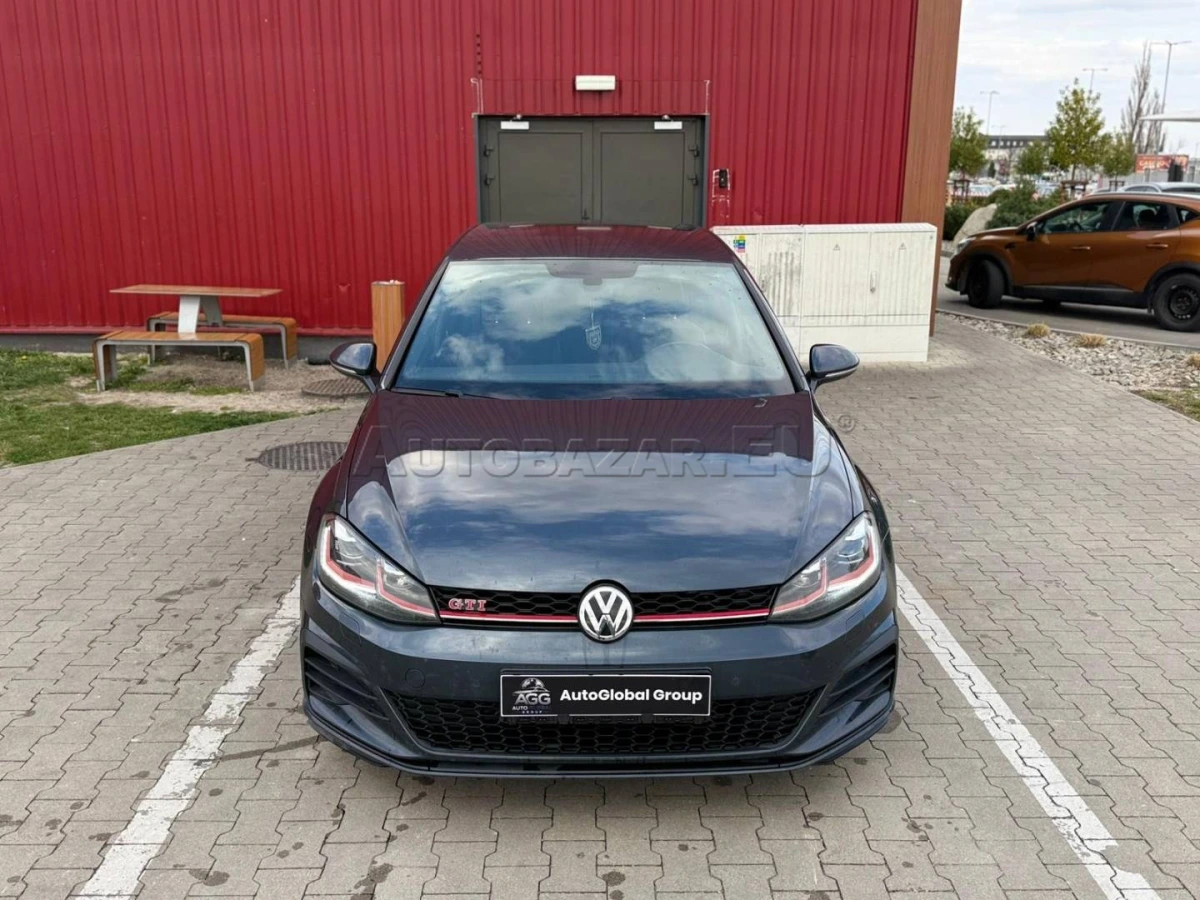 Volkswagen Golf GTI "Performance" 2.0 TSI DSG