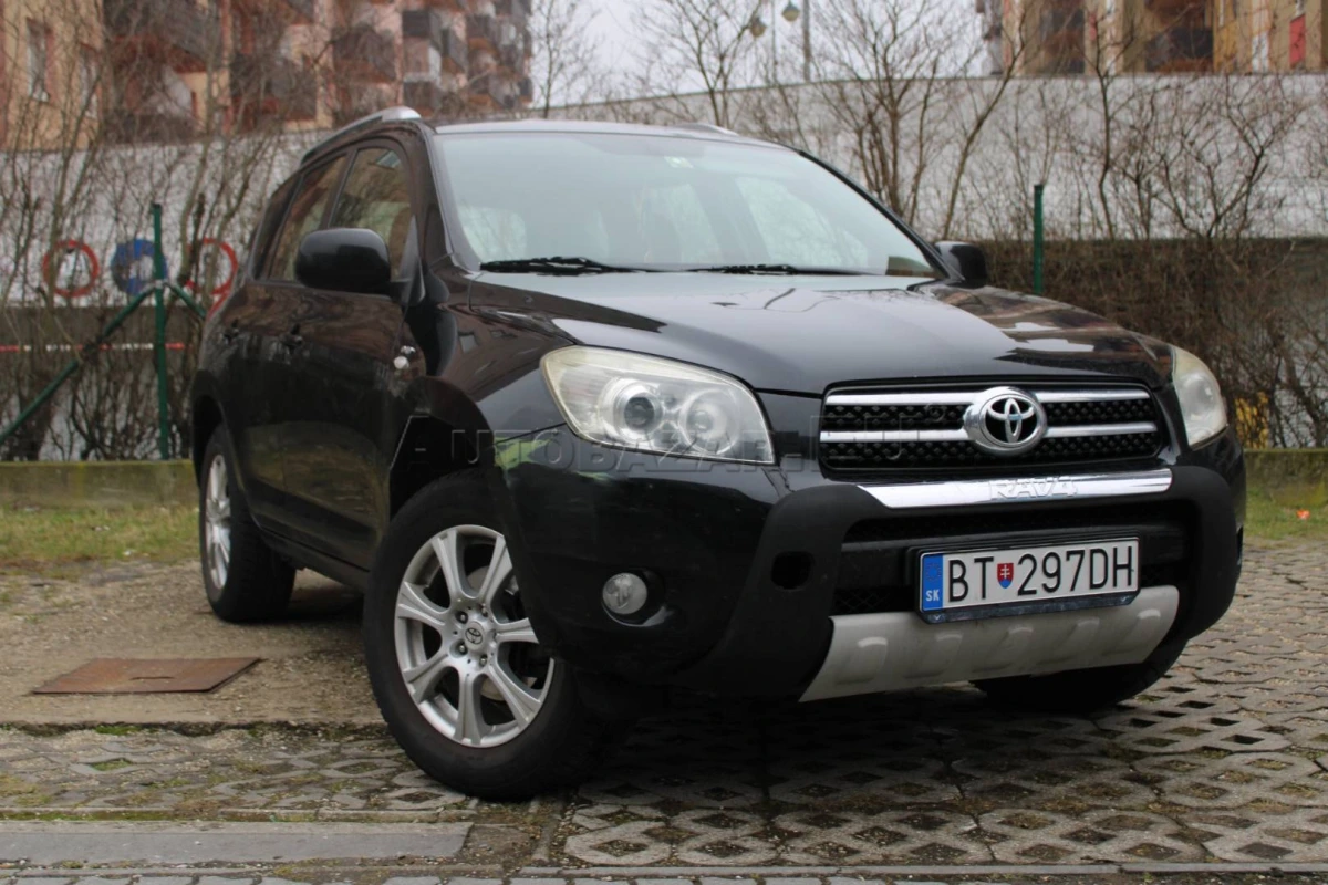 Toyota RAV4 2.2 D-4D 135 Base