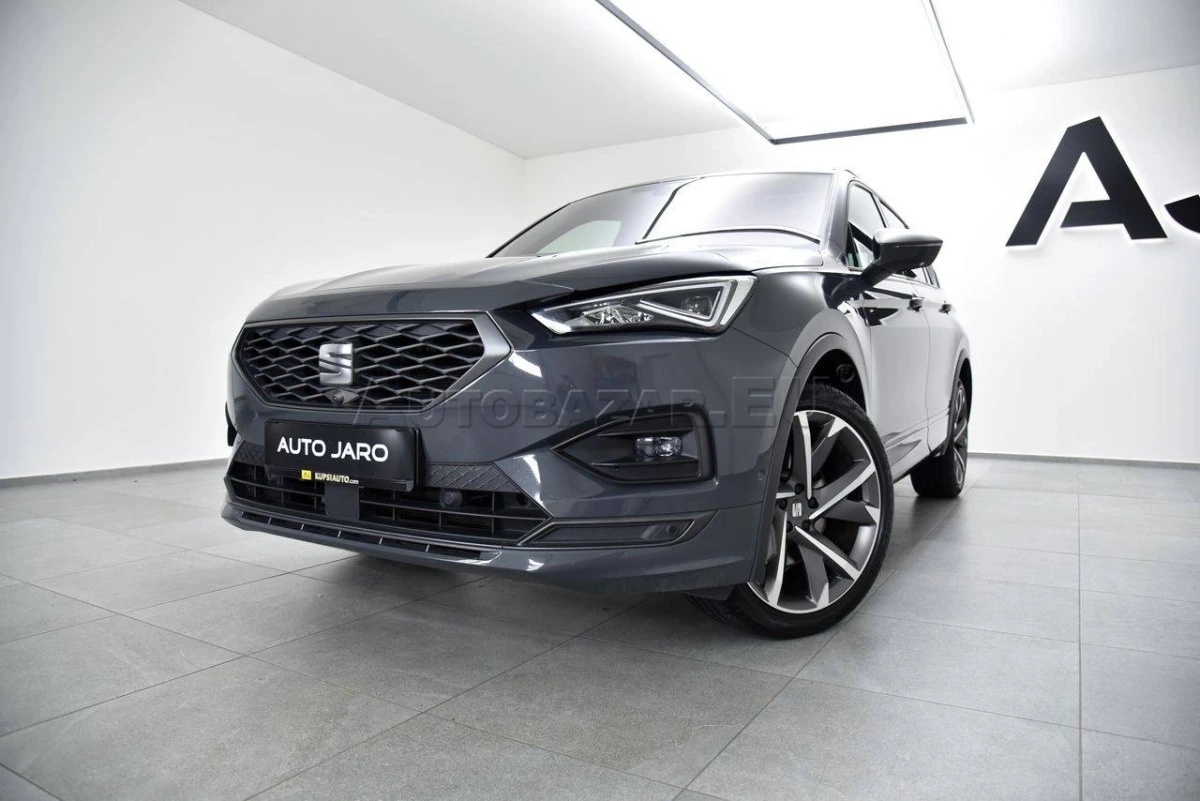 SEAT Tarraco 2.0 TSI FR 4Drive DSG, Full LED, 360kam, 4xvyhr.sed.+volant, ACC