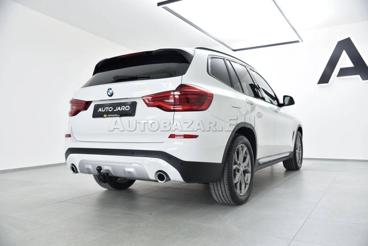 BMW X3 xDrive 20d Advantage A/T, Full LED, Panorama, ACC, Vyhr.volant, Ambient