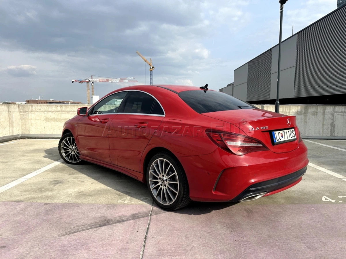 Mercedes-Benz CLA Kupé 180 AMG Line A/T