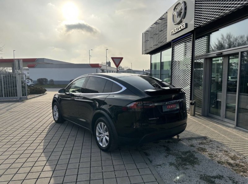Tesla Model X 100D Dual Motor