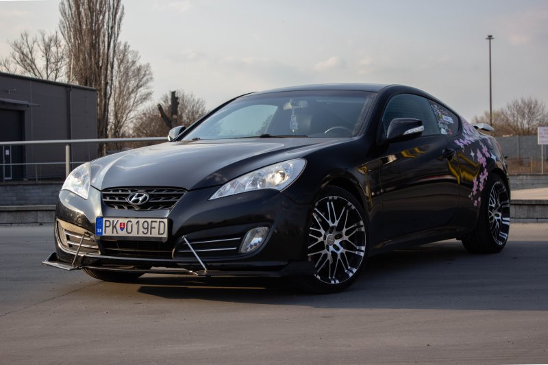 Hyundai GENESIS Coupe AJ NA SPLÁTKY