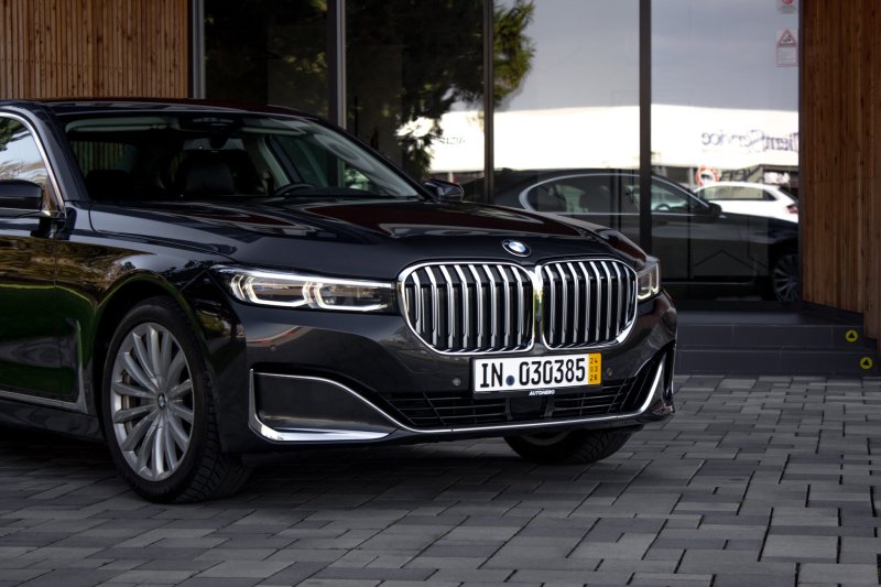 BMW 730D mHEV xdrive / AUTOPILOT 