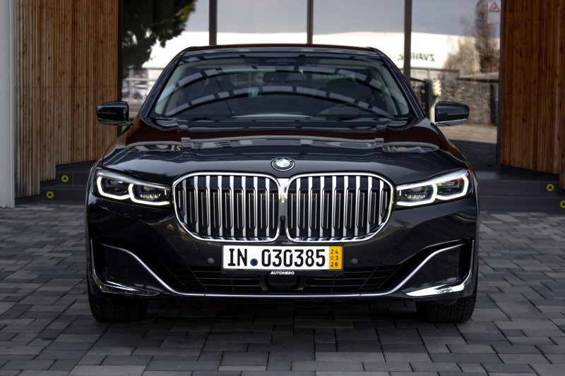 BMW 730D mHEV xdrive / AUTOPILOT 