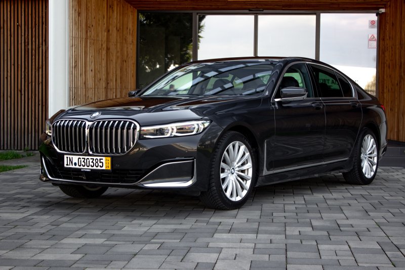 BMW 730D mHEV xdrive / AUTOPILOT 