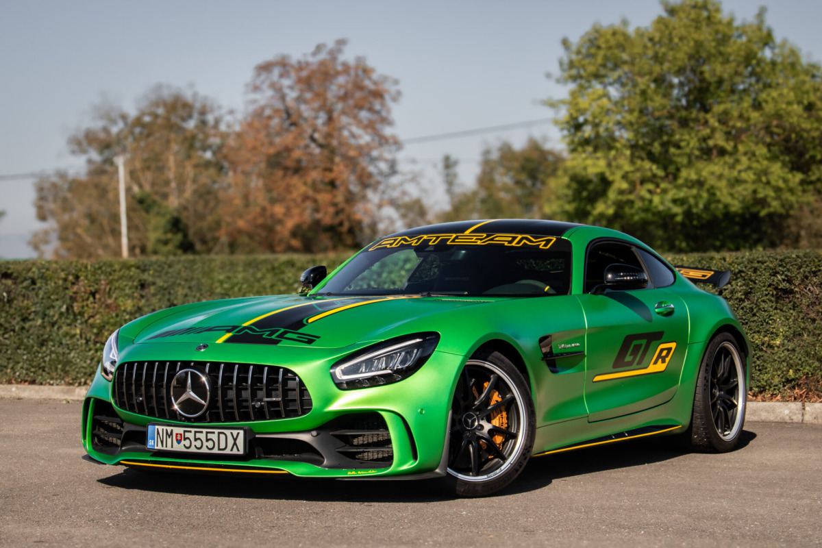 Mercedes-Benz AMG GT R