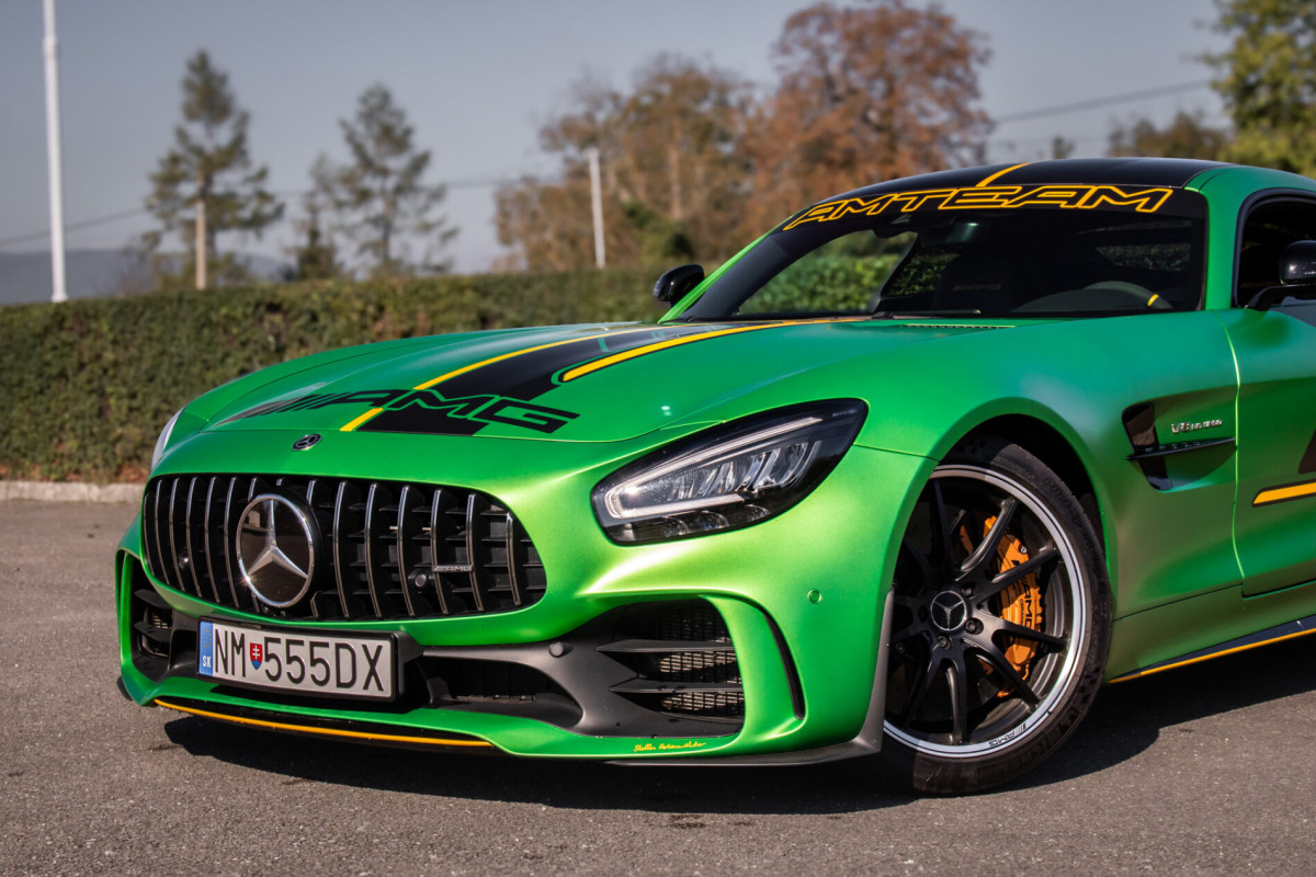 Mercedes-Benz AMG GT R