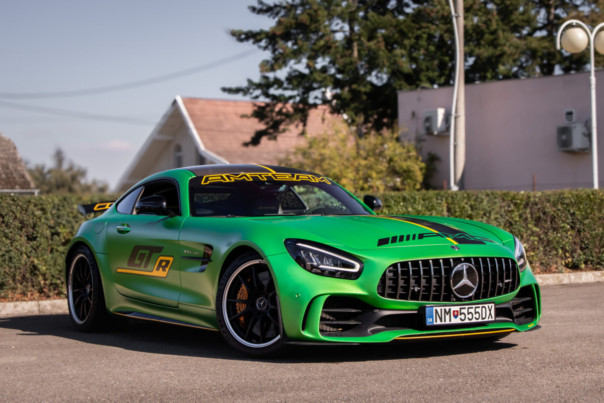Mercedes-Benz AMG GT R