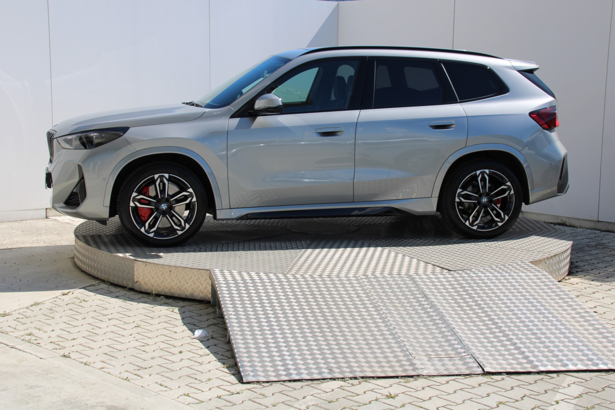 BMW X1 XDRIVE 23i AT/7