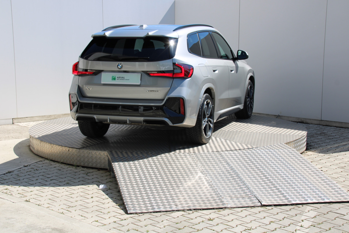 BMW X1 XDRIVE 23i AT/7