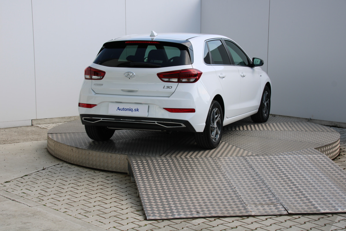 Hyundai i30 1.5 T-GDi 117.5kW
