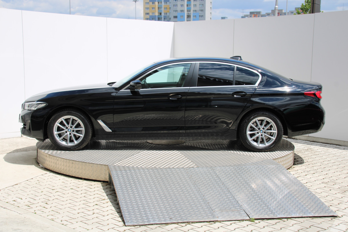 BMW 520d XDrive 140KW AT/8