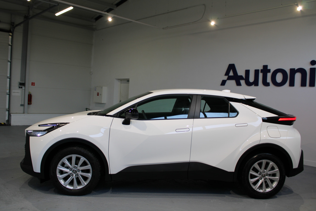 Toyota C-HR MY26 1.8 Hybrid 72kW e- CVT Business