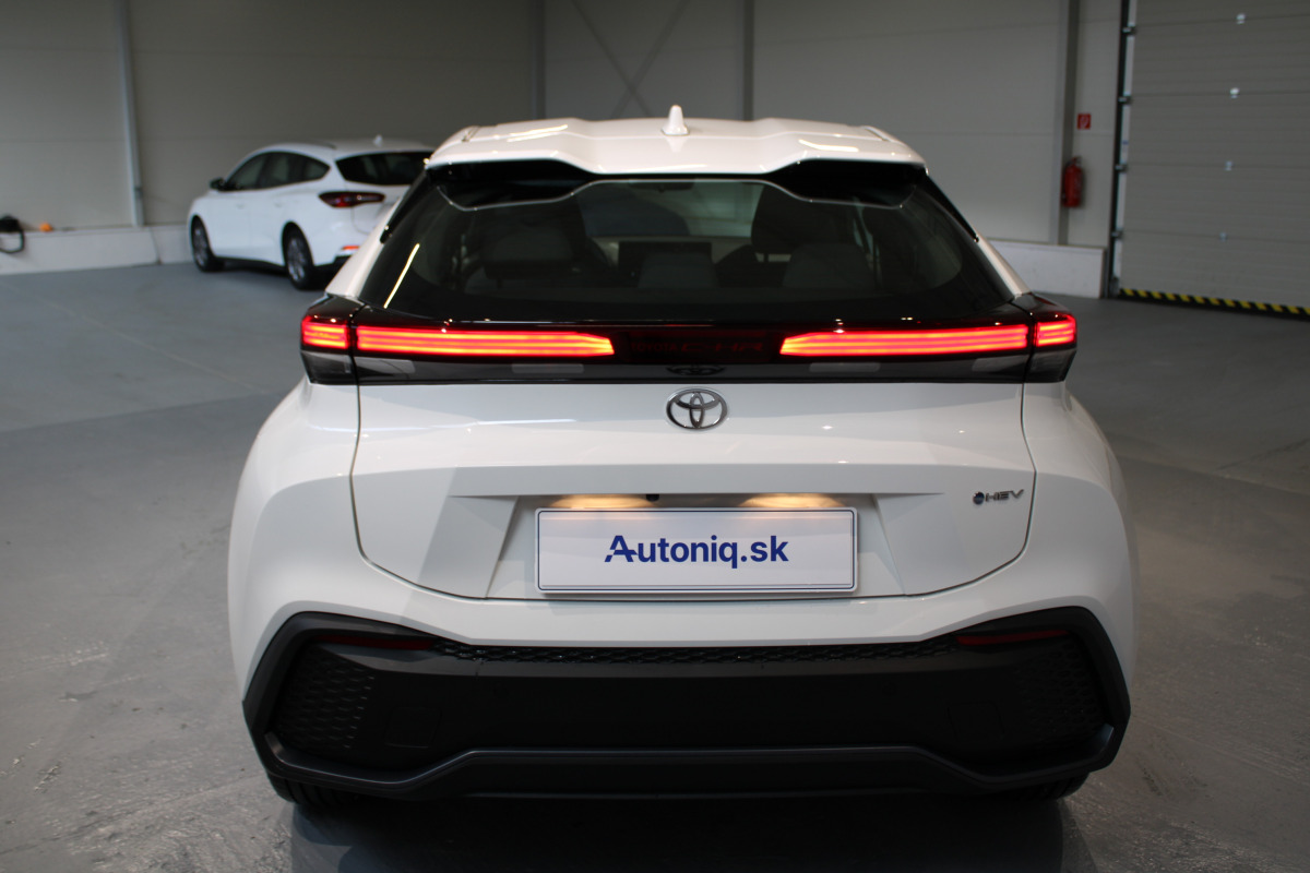 Toyota C-HR MY26 1.8 Hybrid 72kW e- CVT Business