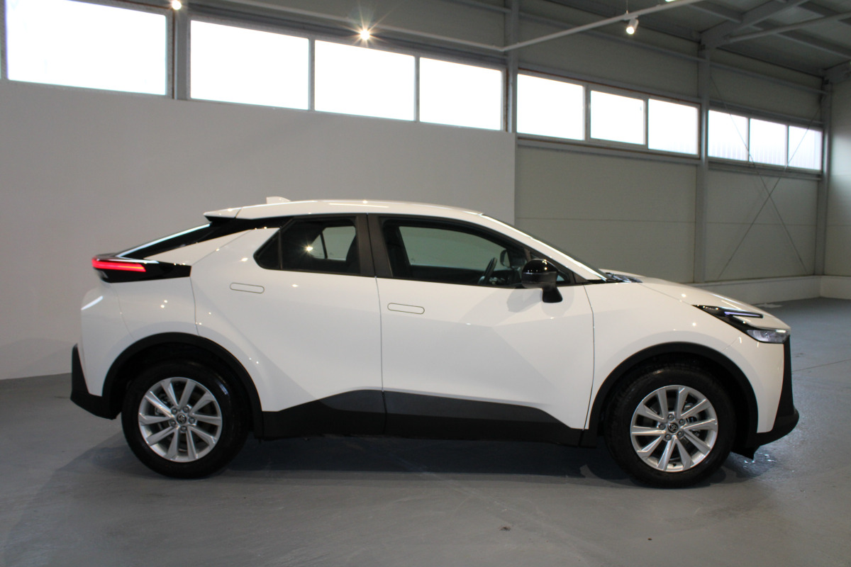 Toyota C-HR MY26 1.8 Hybrid 72kW e- CVT Business