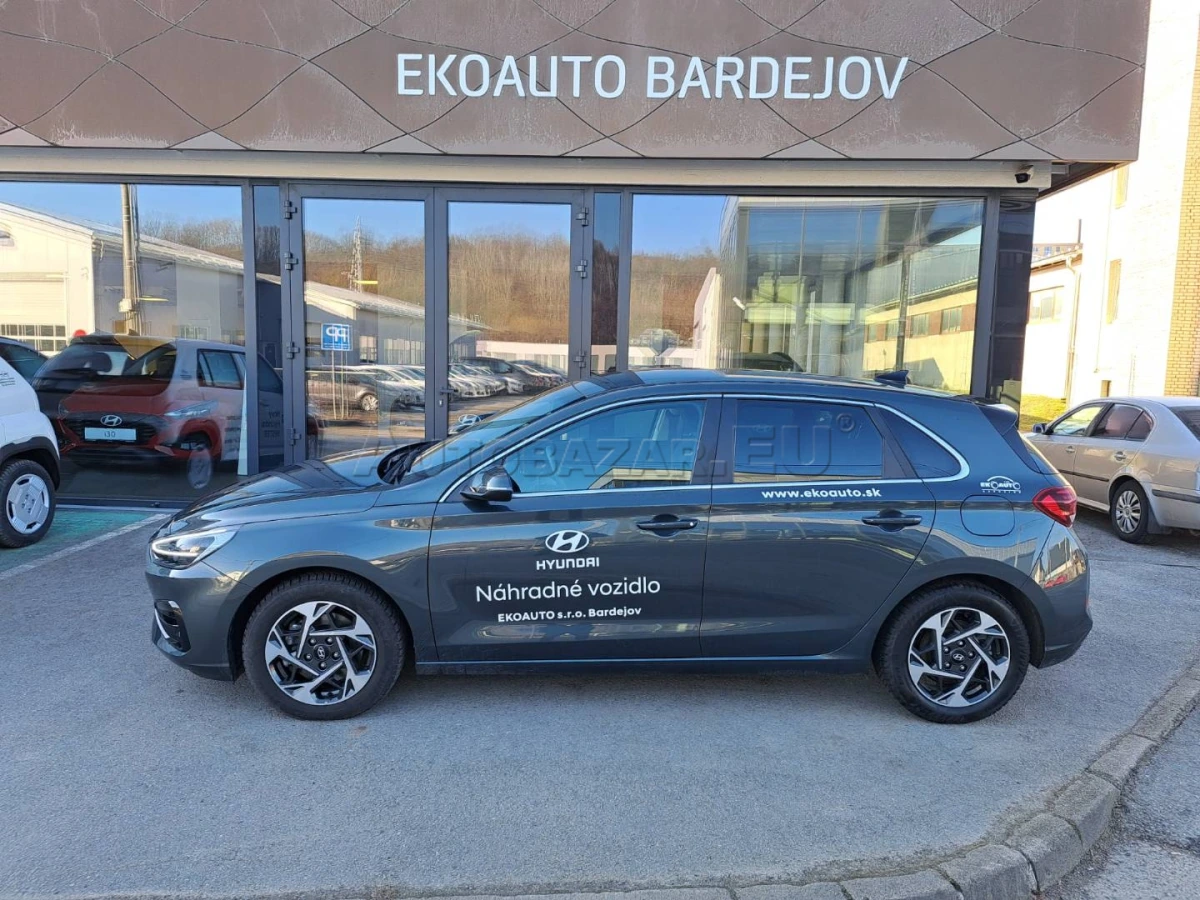 Hyundai i30 1.0 T-GDi Family DCT