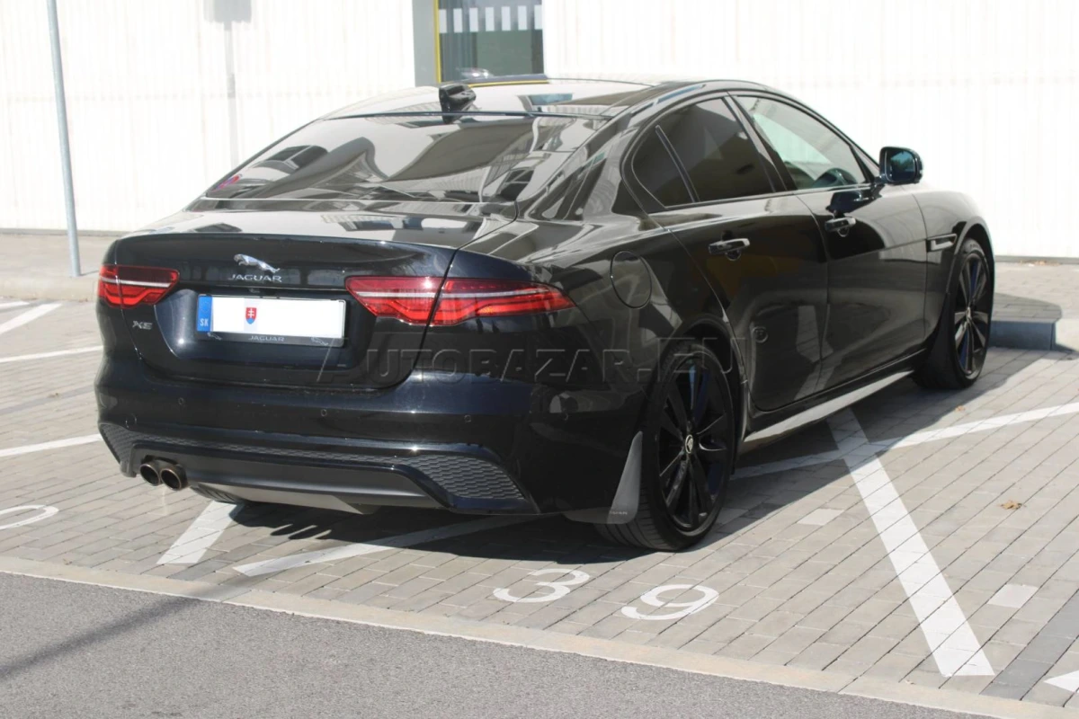 Jaguar XE 2.0D I4 R-Dyn SE AWD AT