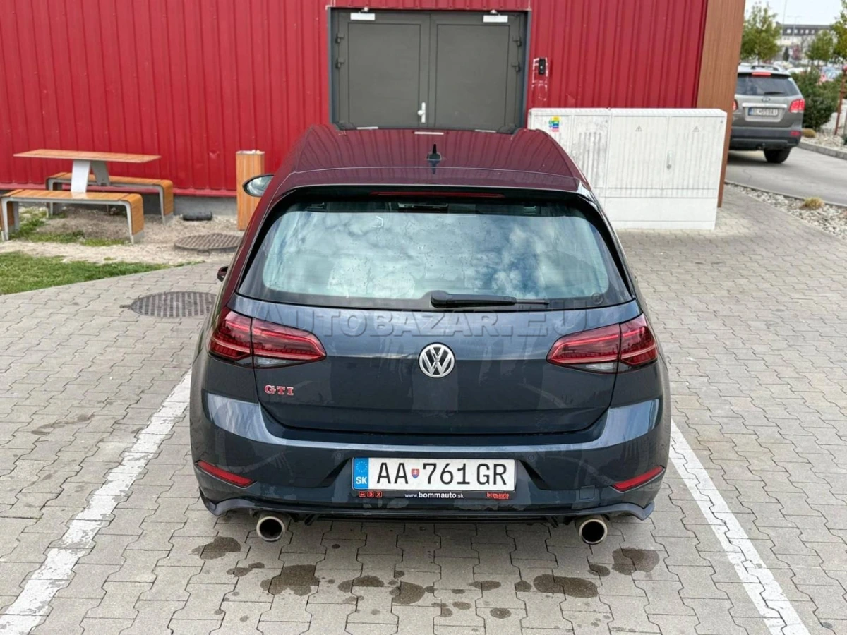 Volkswagen Golf GTI "Performance" 2.0 TSI DSG