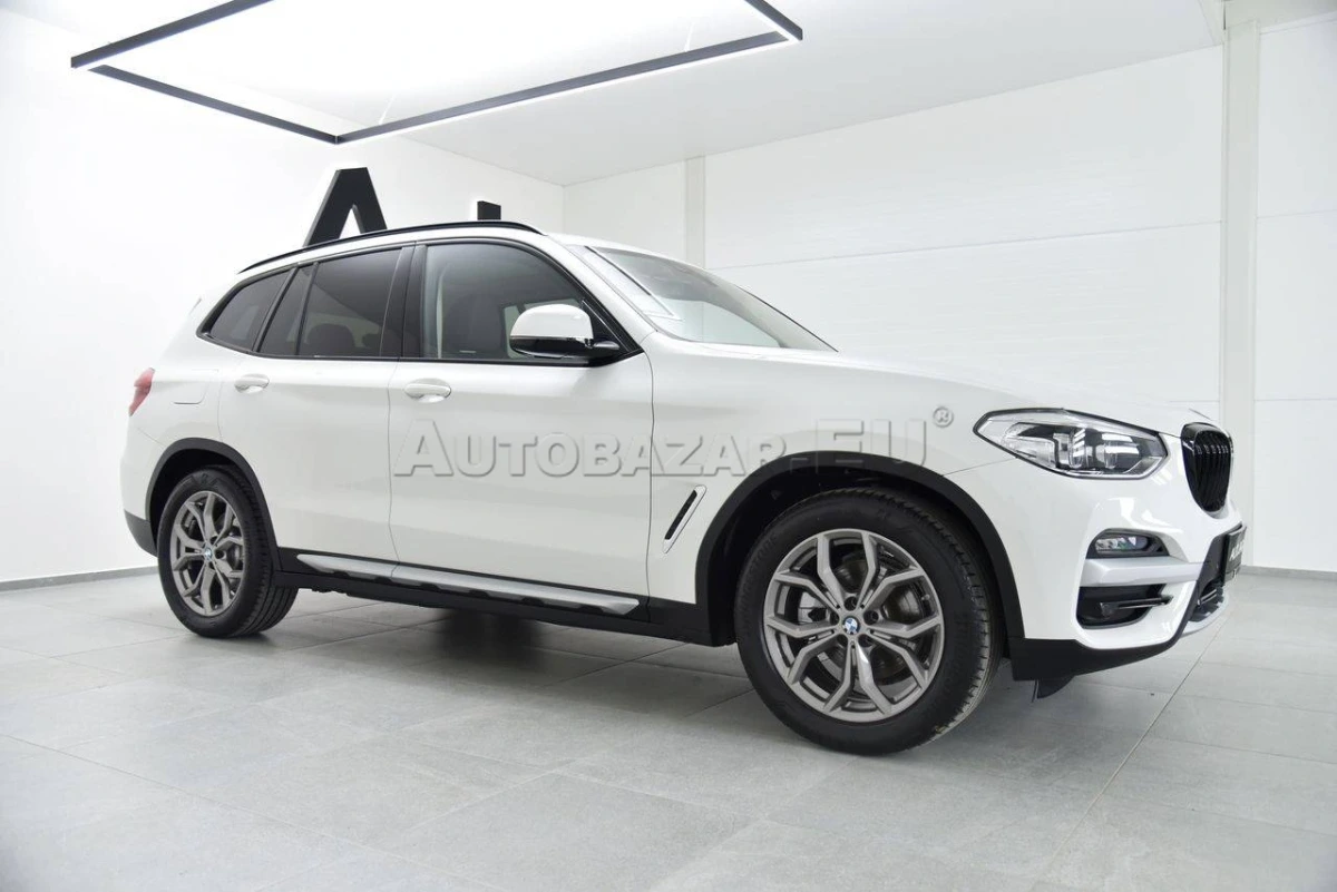 BMW X3 xDrive 20d Advantage A/T, Full LED, Panorama, ACC, Vyhr.volant, Ambient