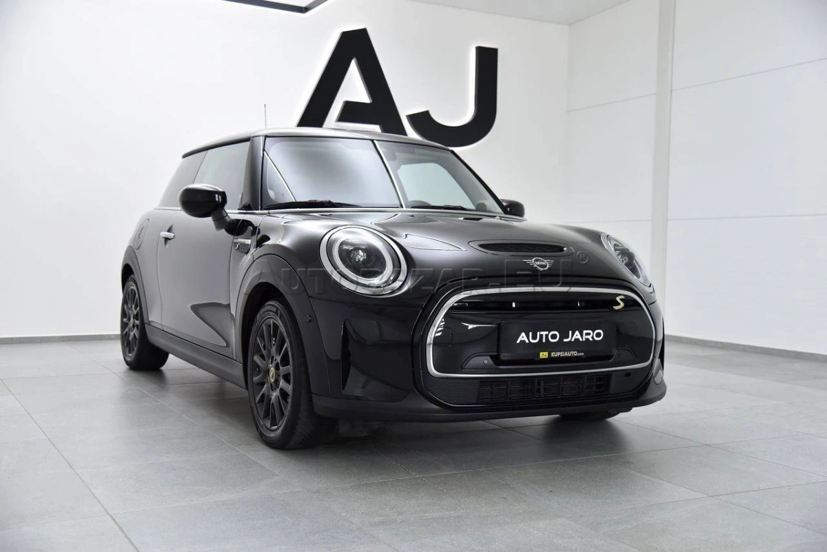 Mini Cooper Drive SE A/T, LED, Panorama, Kamera, Tep.čerpadlo, Head-Up, Keyless