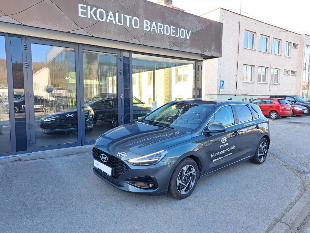 Hyundai i30 1.0 T-GDi Family DCT