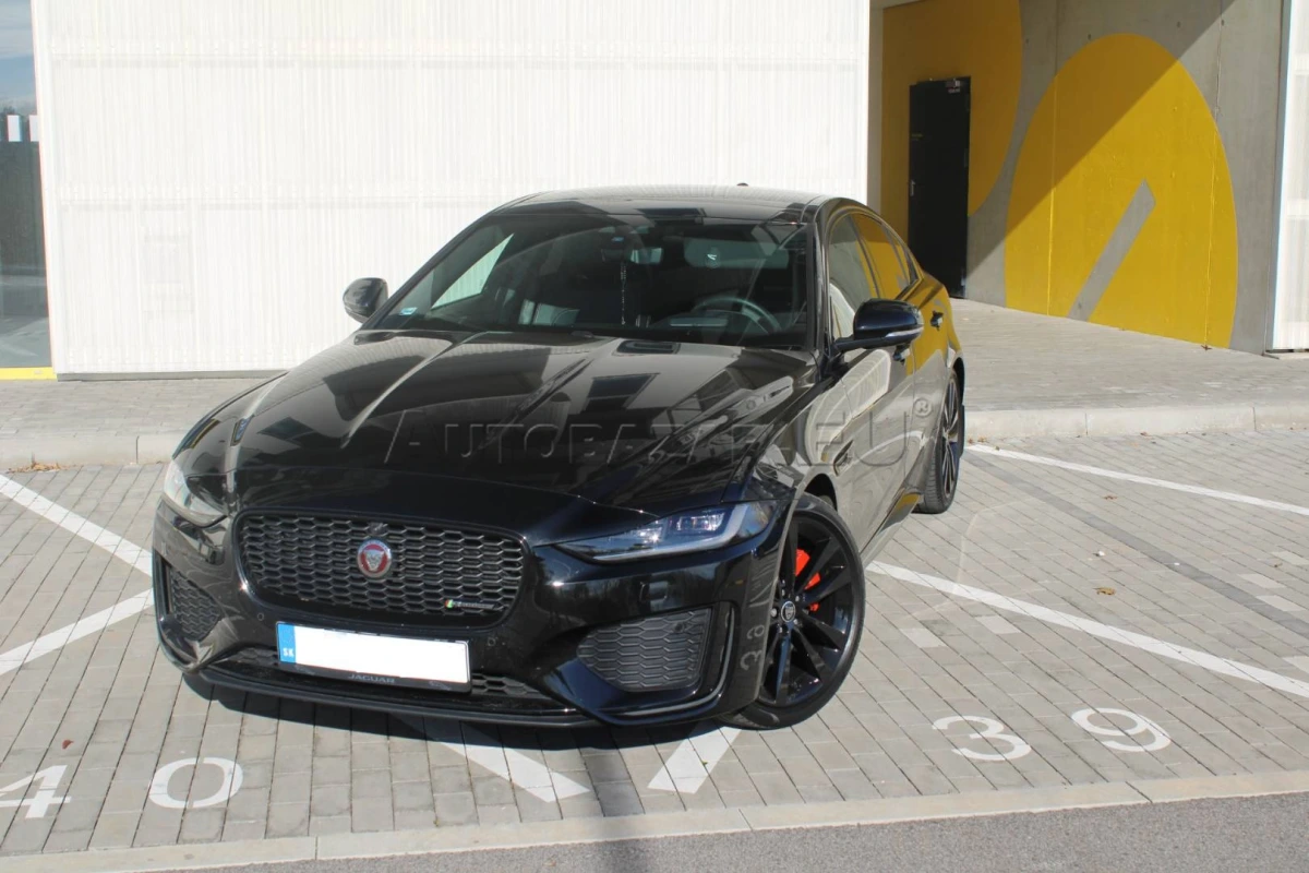 Jaguar XE 2.0D I4 R-Dyn SE AWD AT