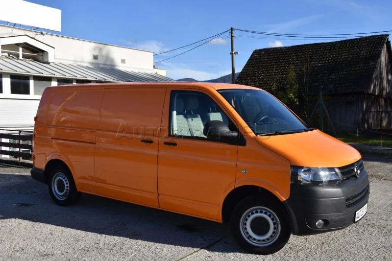 Volkswagen Transporter T5 LONG CHLADIAK