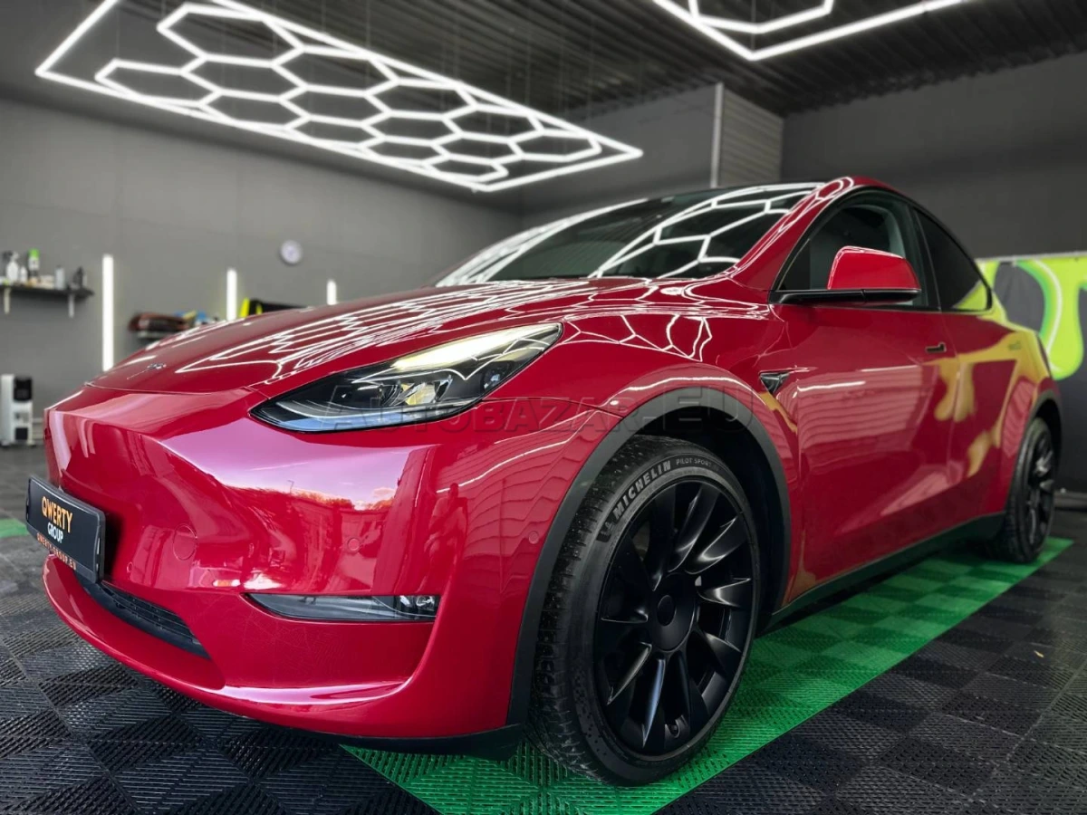 Tesla Model Y 75kWh Long Range AWD