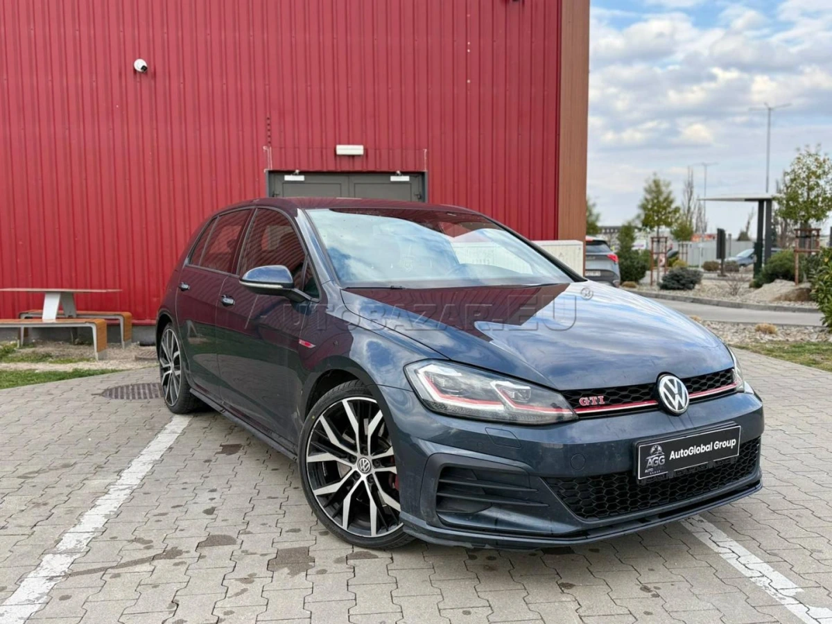 Volkswagen Golf GTI "Performance" 2.0 TSI DSG