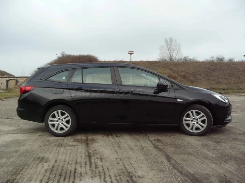 Opel Astra Sport Tourer ST 1.6 CDTI S&S 136k Dynamic