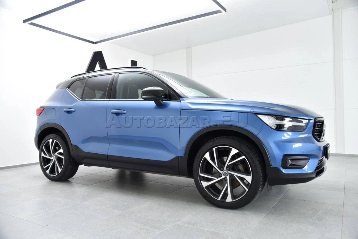 Volvo XC40 2.0 D3 R-Design AWD A/T, LED, Tempomat, Vyhr.volant, Alcantara, Kamera
