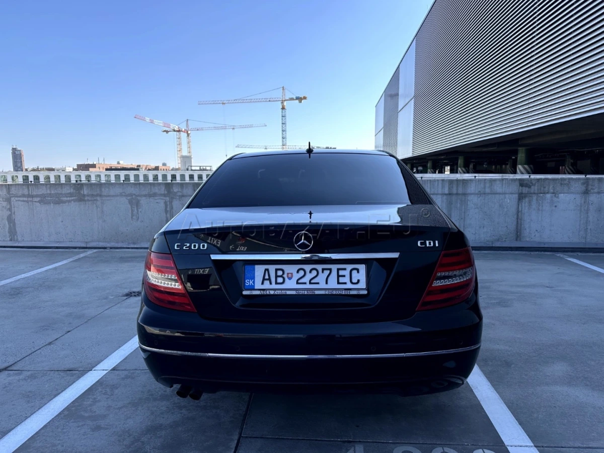 Mercedes-Benz C trieda Sedan 200 CDI BlueEFFICIENCY Avantgarde A/T