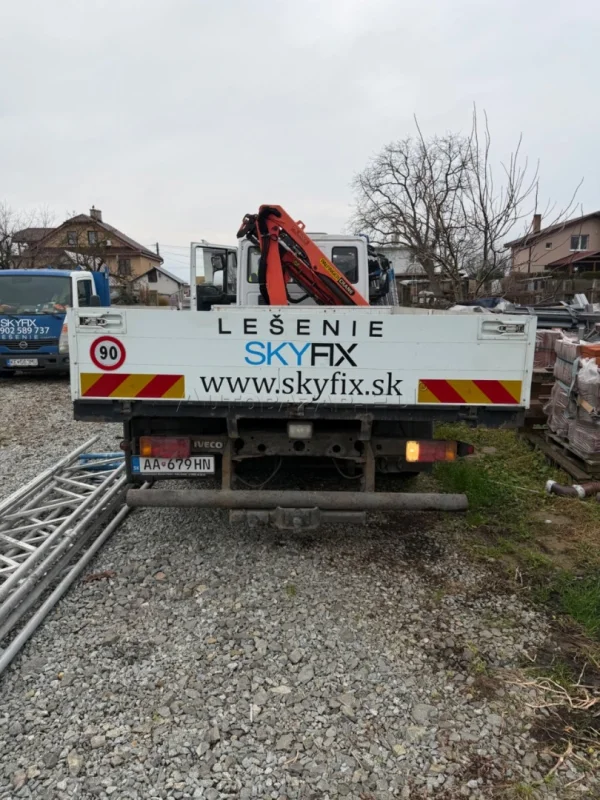 Iveco  Eurocargo s hydraulickou rukou