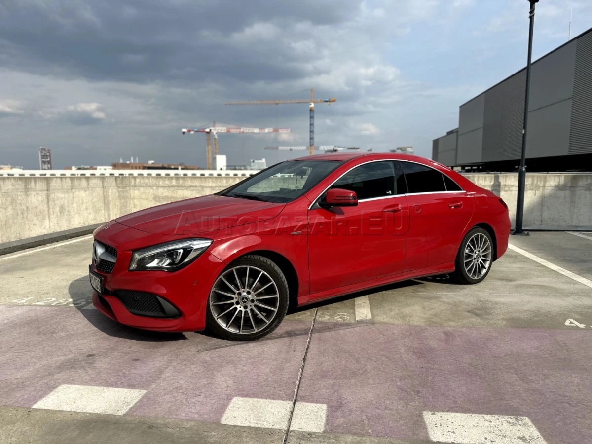 Mercedes-Benz CLA Kupé 180 AMG Line A/T