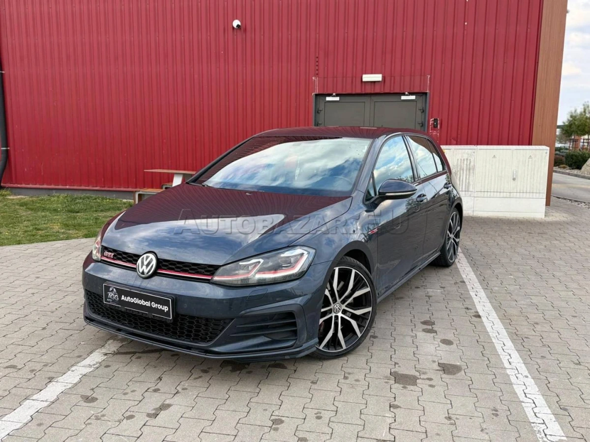 Volkswagen Golf GTI "Performance" 2.0 TSI DSG
