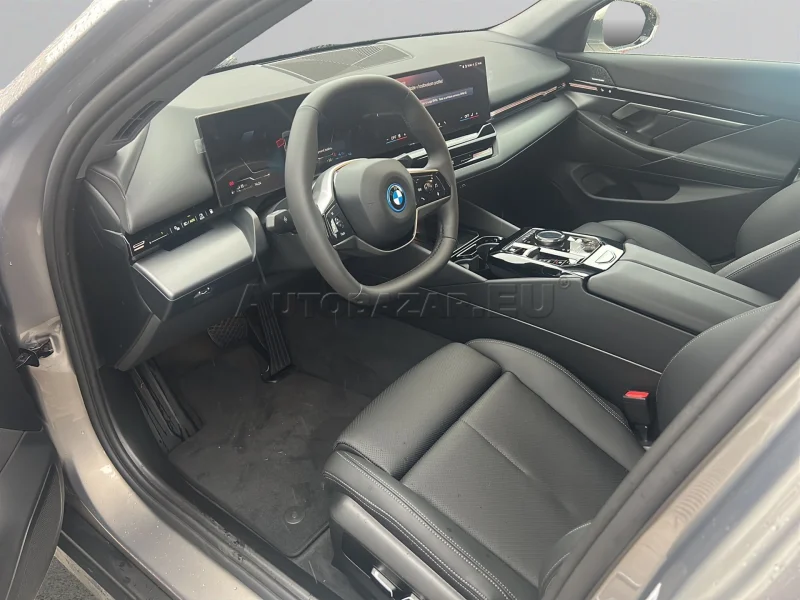 BMW 530e Sedan