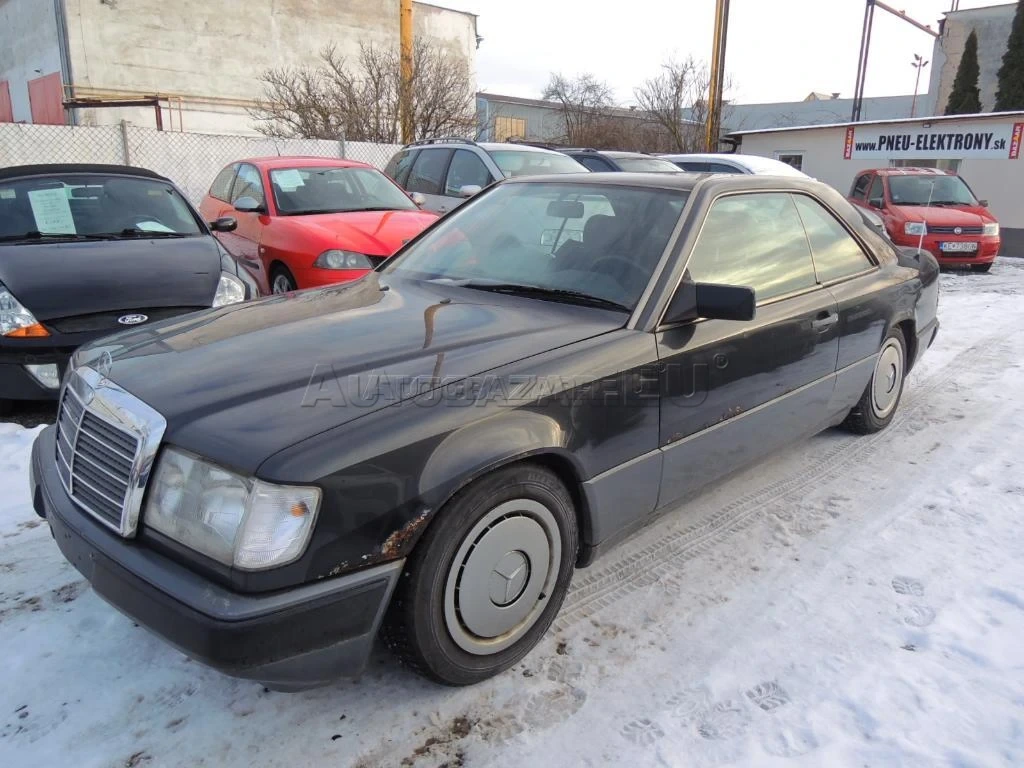 Mercedes-Benz E trieda Kupé CE230