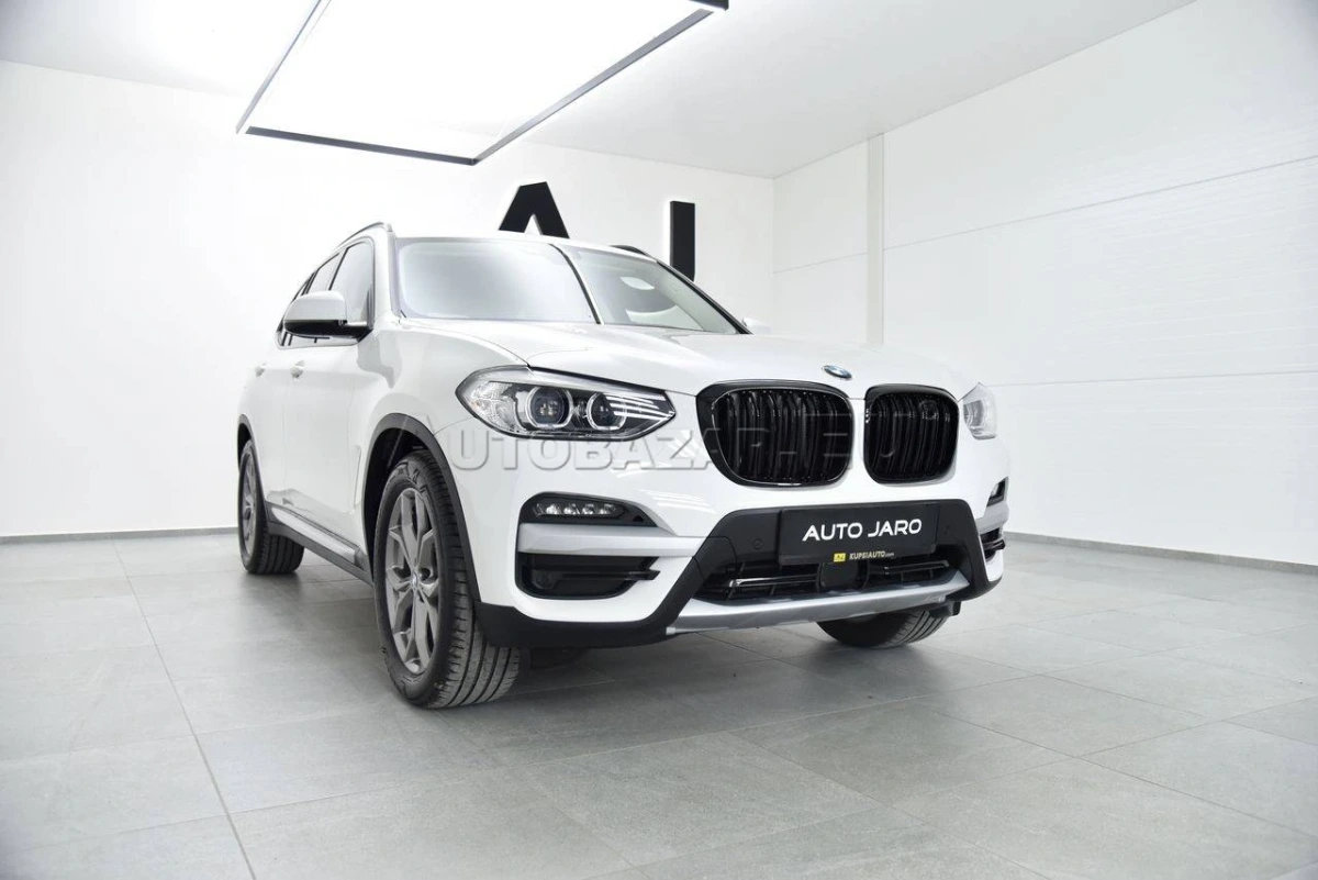 BMW X3 xDrive 20d Advantage A/T, Full LED, Panorama, ACC, Vyhr.volant, Ambient