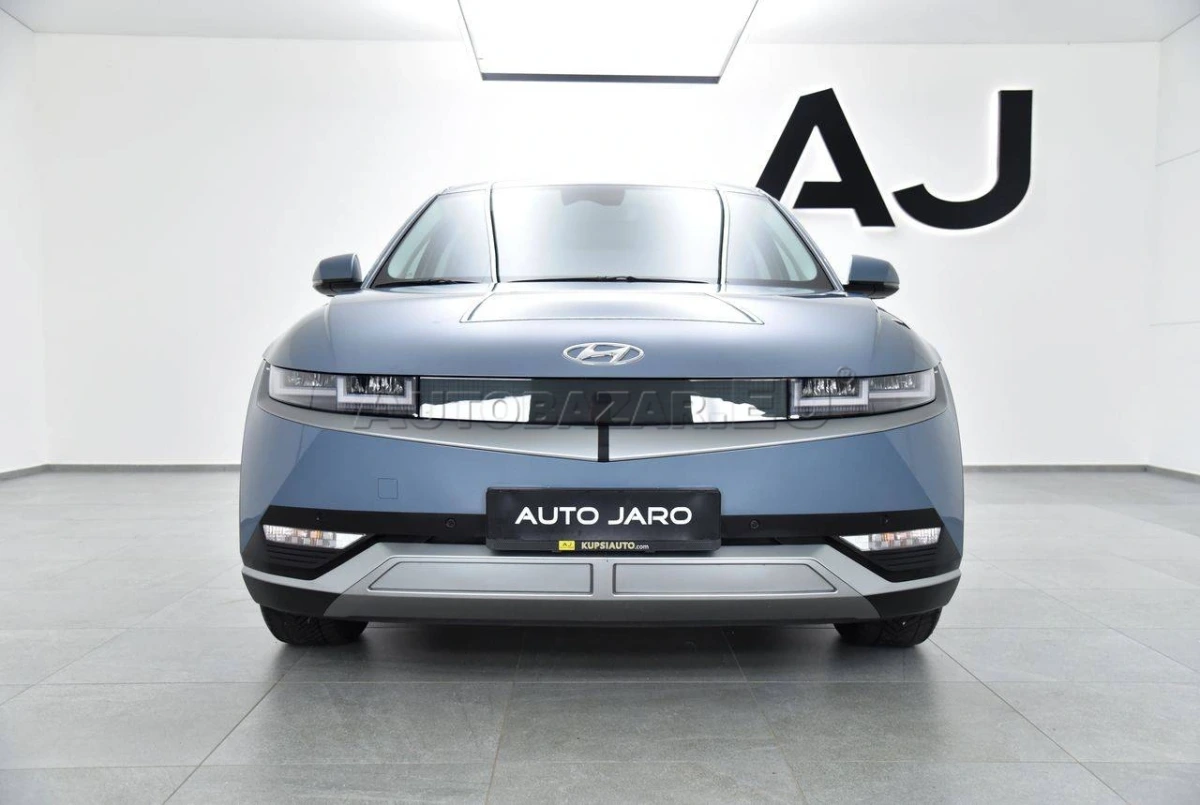 Hyundai Ioniq 5 Techniq A/T, LED, Kamera, El.kufor, Lane Assist, Vyhr.sedadla