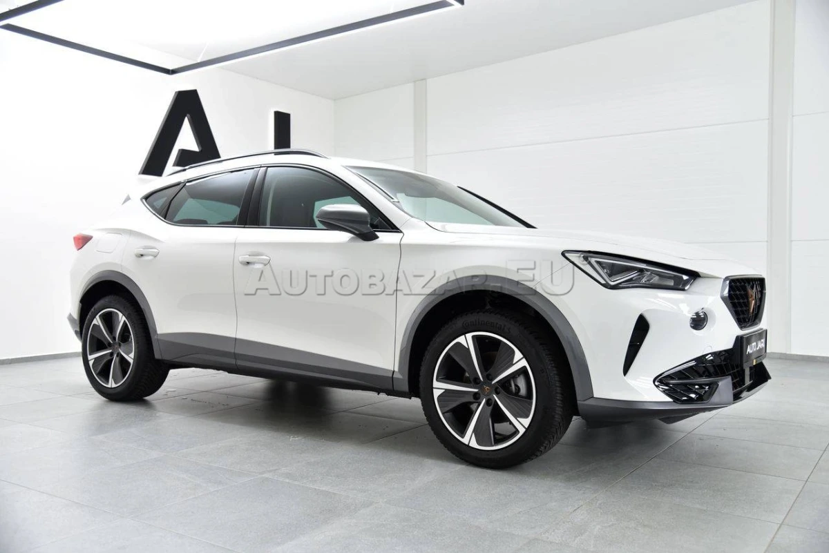 Cupra Formentor 1.5 TSI, LED, Ambient, ACC, Lane Assist, Ťažné, Keyless