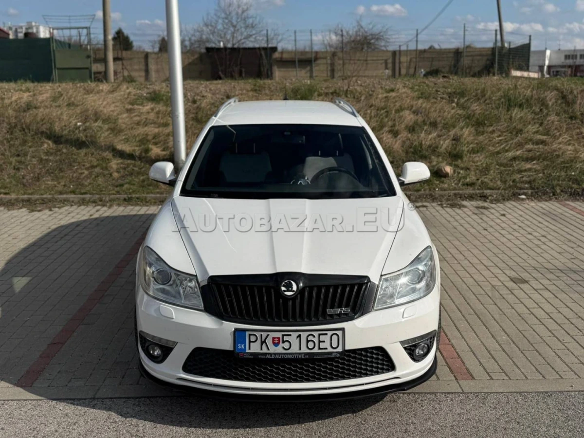 Škoda Octavia Combi 2.0 TFSI RS