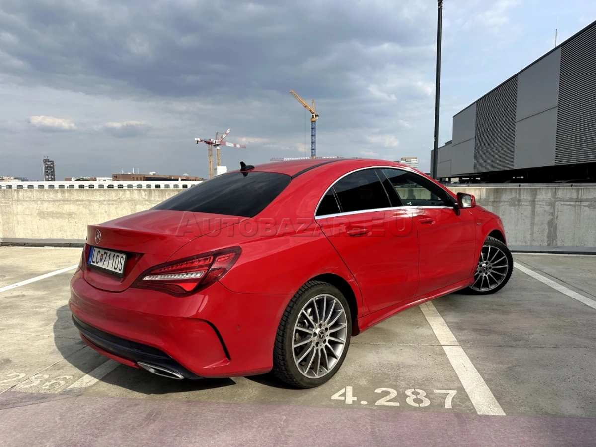 Mercedes-Benz CLA Kupé 180 AMG Line A/T