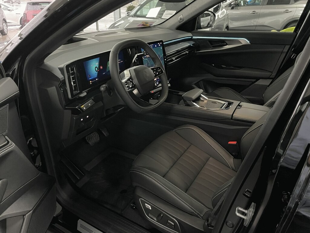 Renault Espace Iconic Full Hybrid E-Tech 200k -7 miest TOP