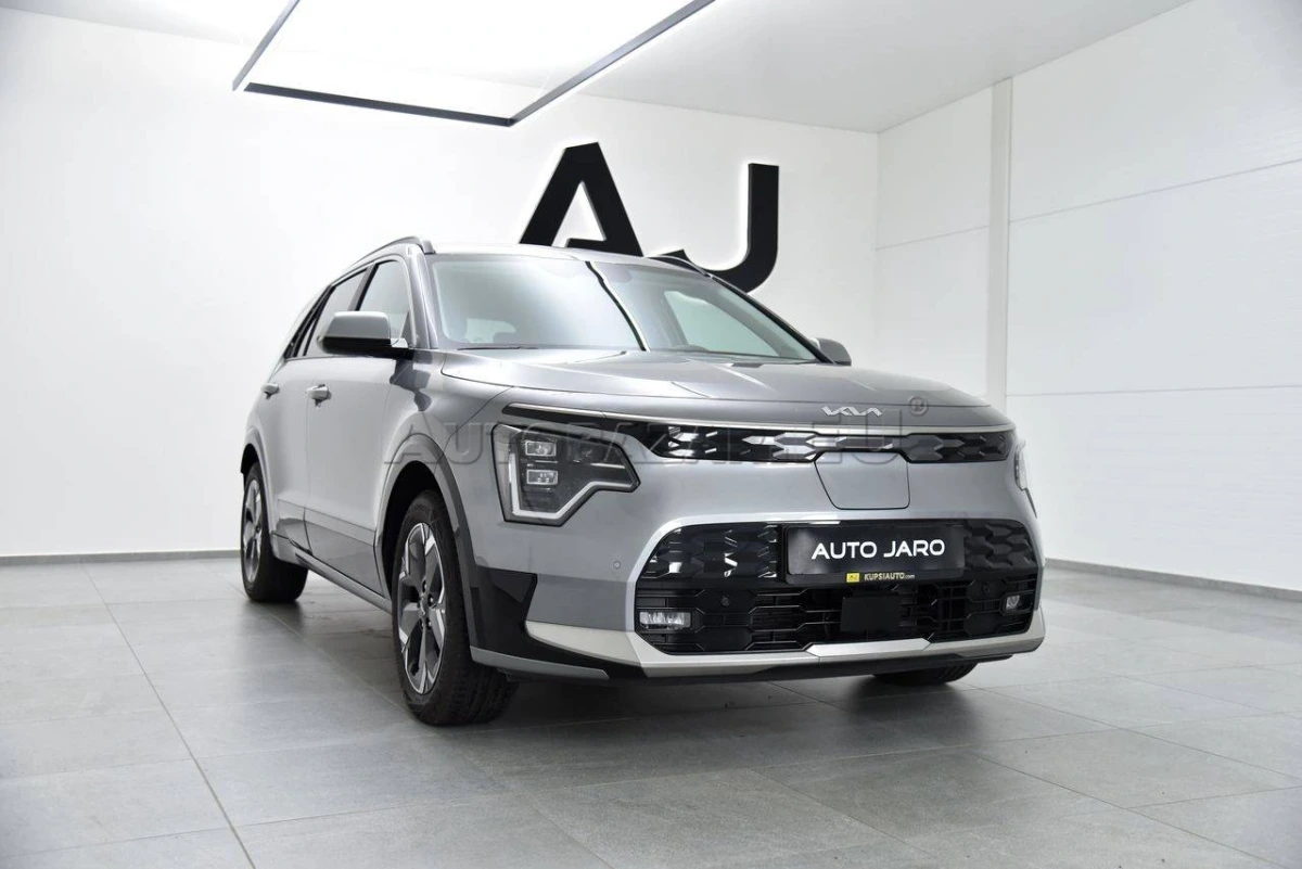 Kia Niro EV Vision A/T, Kamera, Keyless, Ťažné, Ambient, Vyhr.sedadla+volant