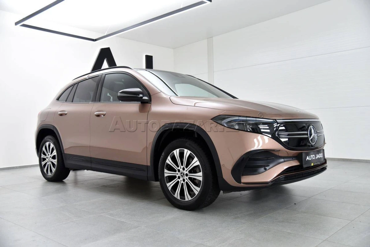 Mercedes-Benz EQA 250 AMG Line A/T, LED, Kamera, Panorama, Alcantara, Ambient, El.kufor